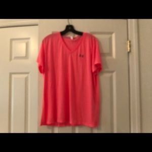 Under Armour t-shirt...size XXL...great condition